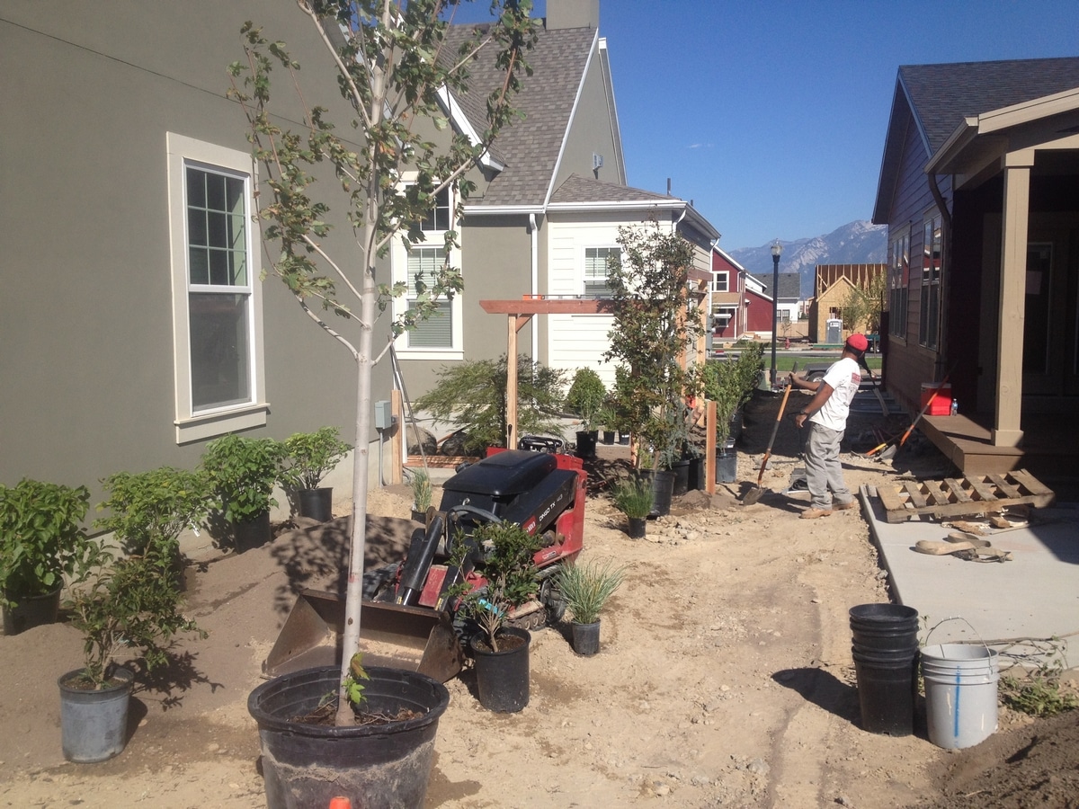 Huskie’z Landscaping Photos 239