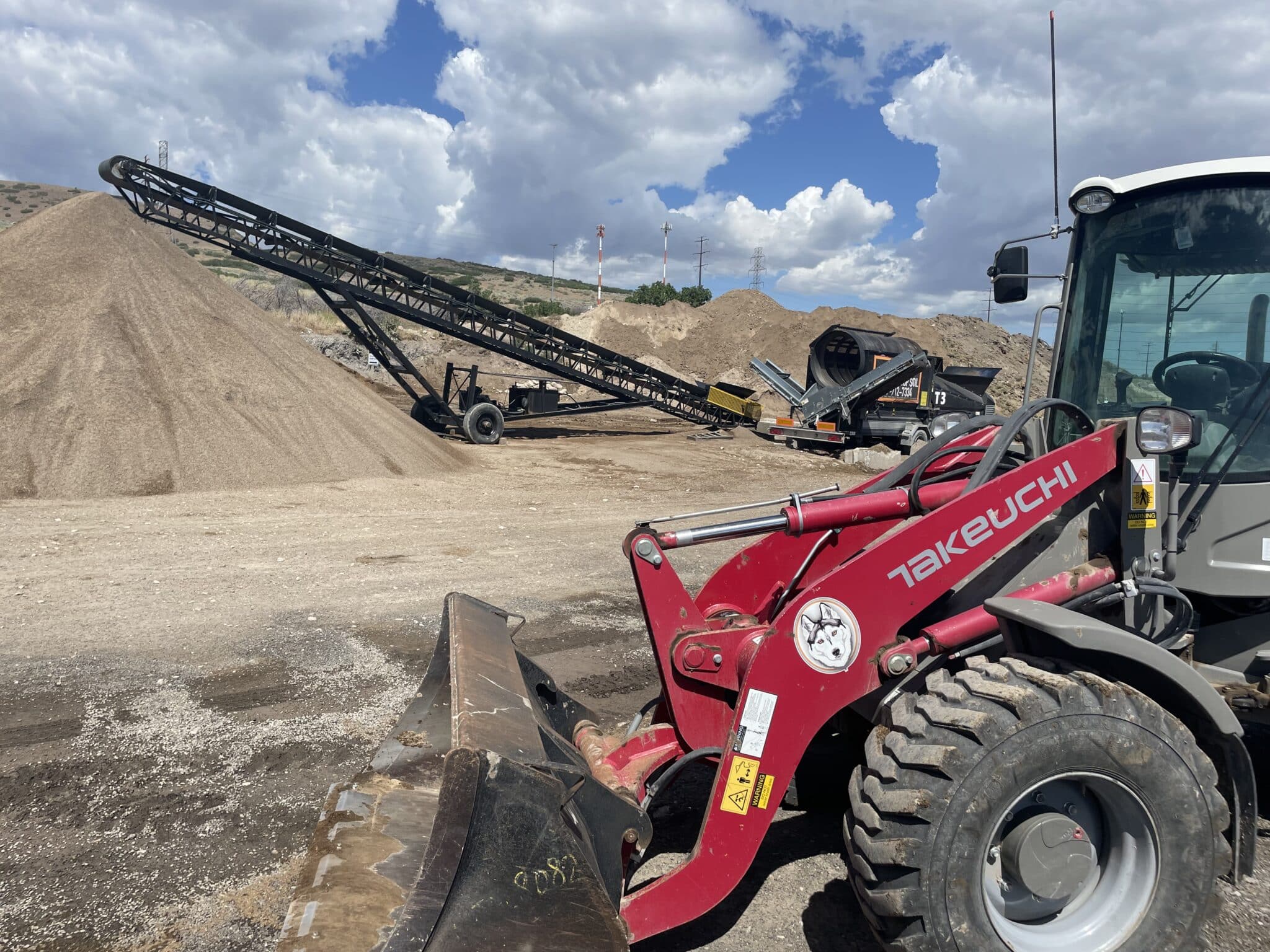 Huskiez Topsoil Yard