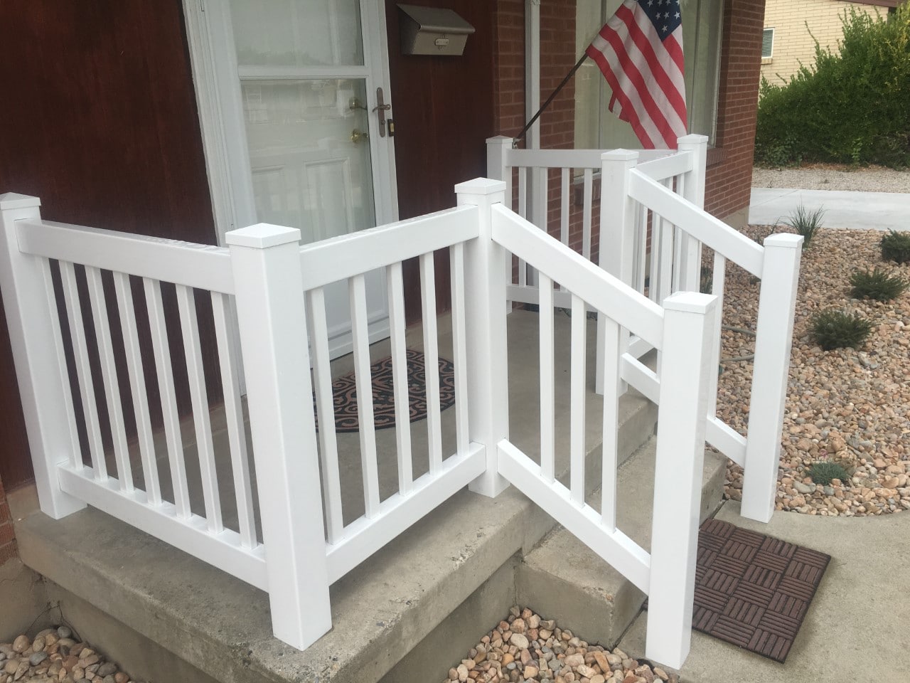 STAIR VINYL RAIL