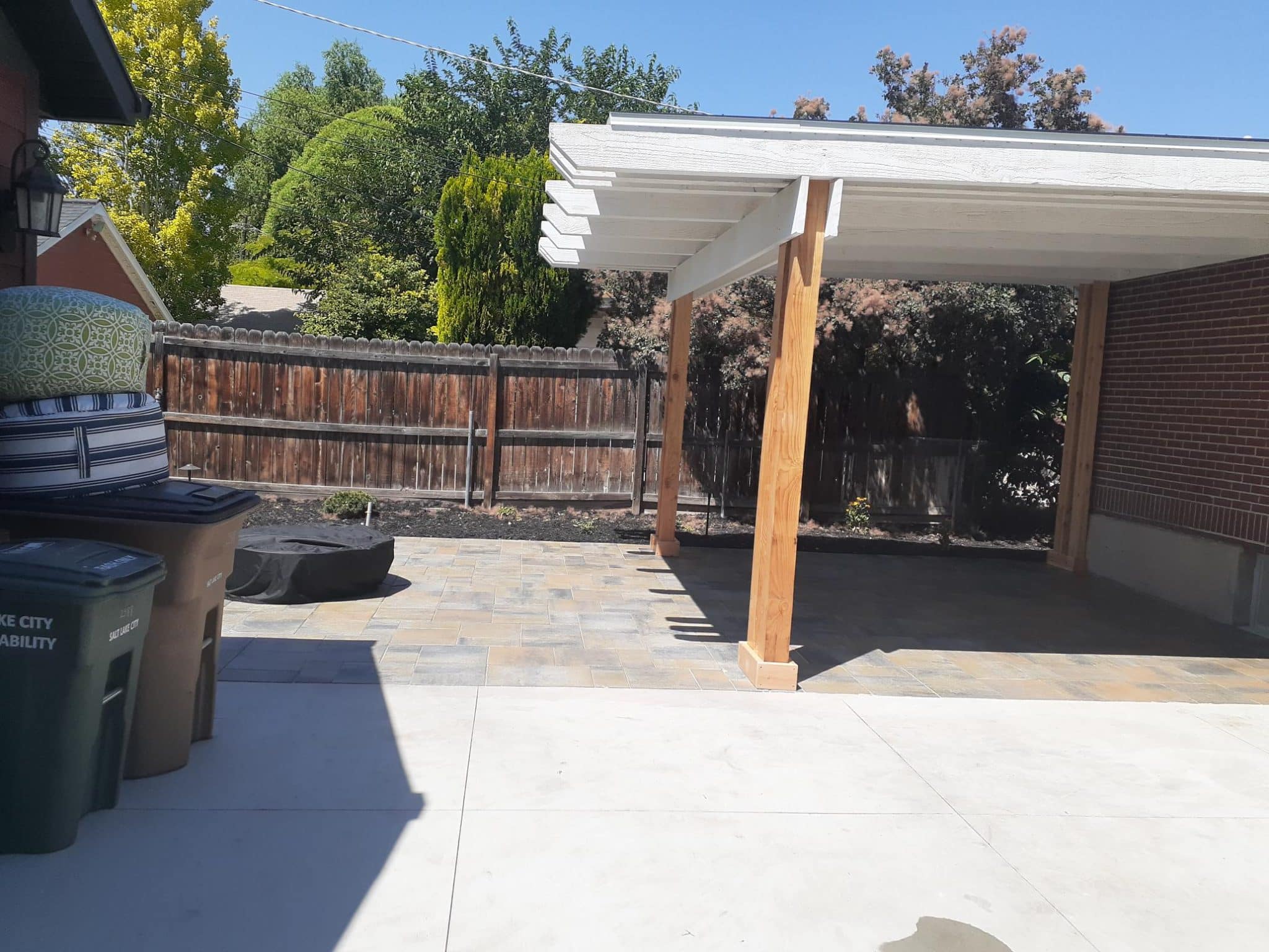 KAMEE SHROPE PERGOLA 2020 SIDE VIEW Side view of a finished pergola