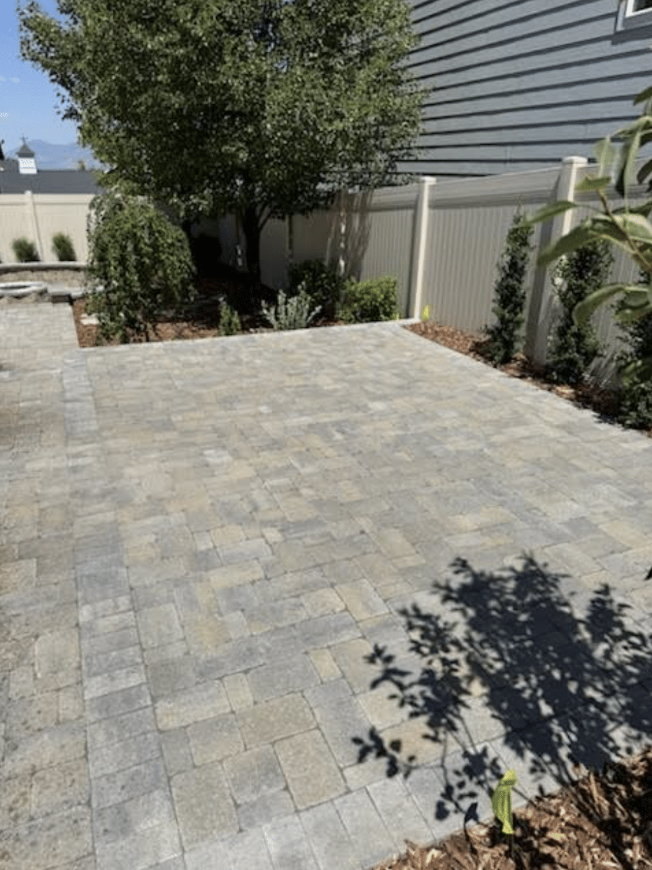 Huskie’z 3 New paver patio built on a residential home